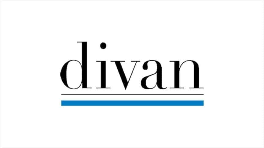 Resimde, beyaz bir arka plan üzerinde küçük siyah serif yazı tipiyle yazılmış “divan” kelimesi yer alıyor. Metnin altında, kelimenin genişliğini kaplayan mavi bir yatay çizgi var. Genel tasarım minimalist ve zarif. Resimde, beyaz bir arka plan üzerinde küçük siyah serif yazı tipiyle yazılmış "divan" kelimesi yer alıyor. Metnin altında, kelimenin genişliğini kaplayan mavi bir yatay çizgi var. Genel tasarım minimalist ve zarif.
